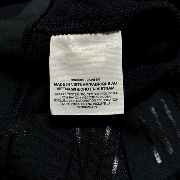 Nike DriFit Black Cropped Training Sweat | Women’s Size Small | EUC - Picture 5 of 5